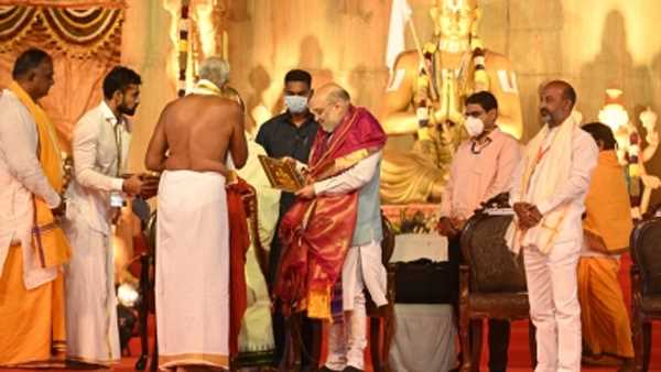 अमित शाह पहुंचे हैदराबाद, किए स्टैच्यू ऑफ इक्वेलिटी के दर्शन